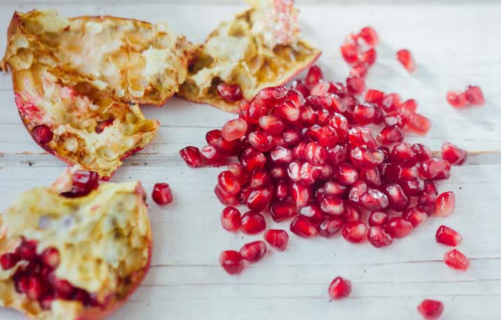 Pomegranate peel and seeds 
