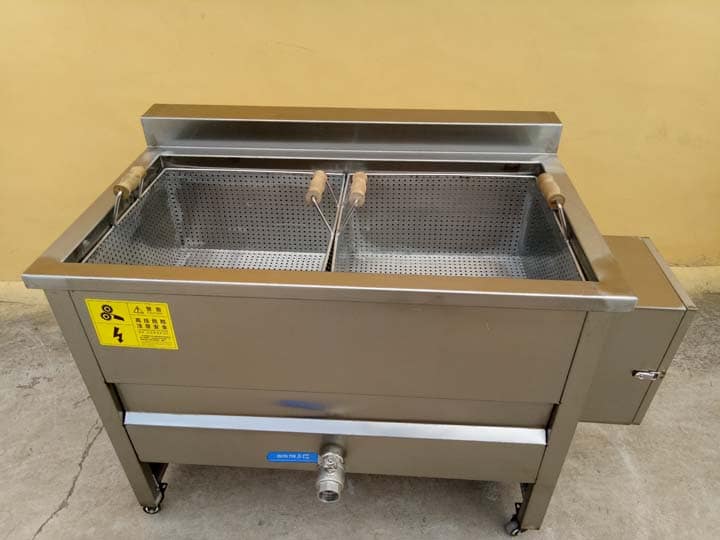 deep fryer with two processing pots