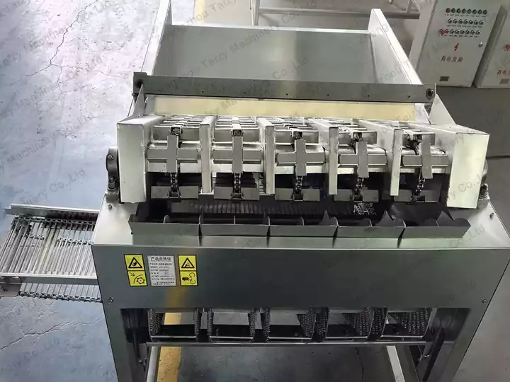 45° stainless steel blade design for walnut peeling