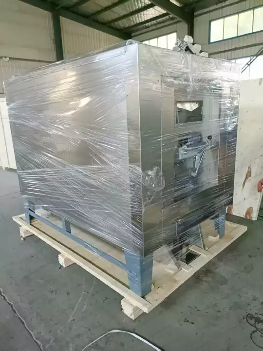 nut roasting machine with wood packaging